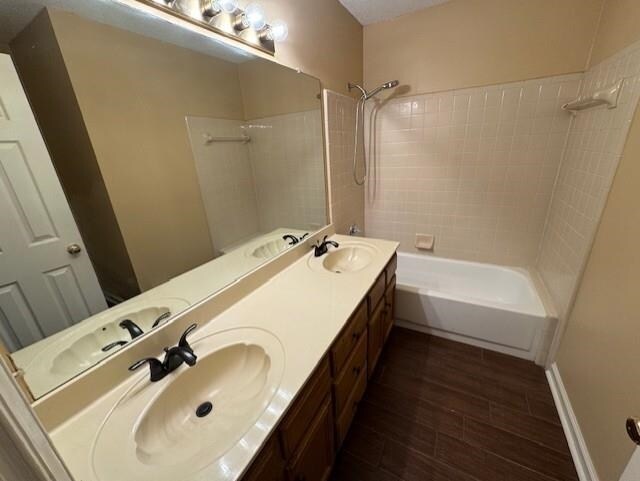 Building Photo - 8855 Lake Edge Cove W