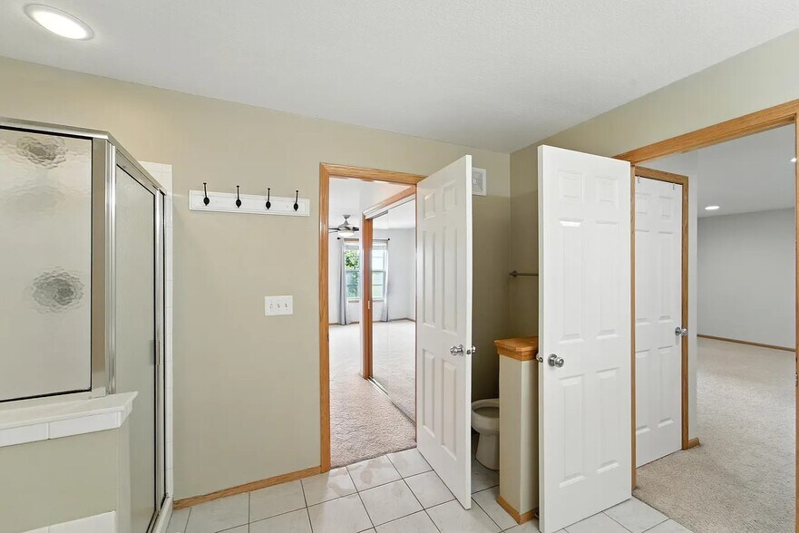 Building Photo - 277 S 79th St