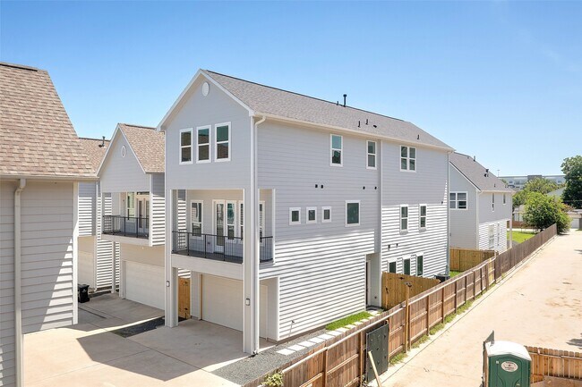 Building Photo - 1802 Napa Creek Ln