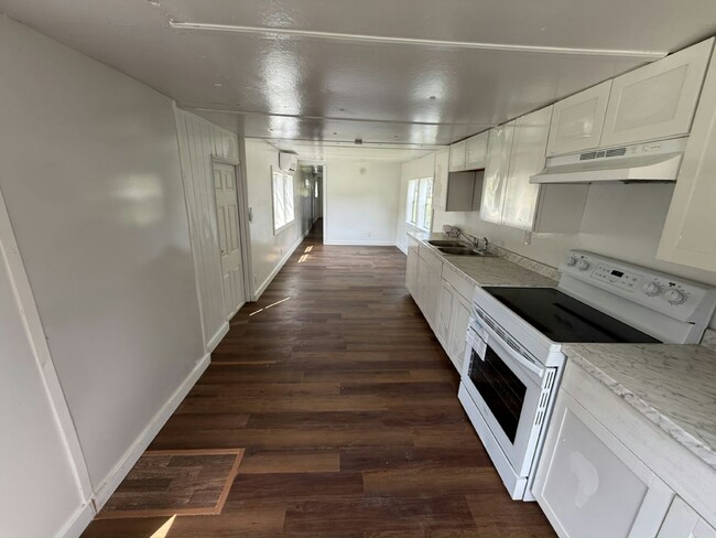 Building Photo - 925 Ponce De Leon Blvd