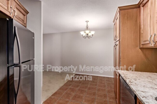 Building Photo - 8625 E Belleview Pl