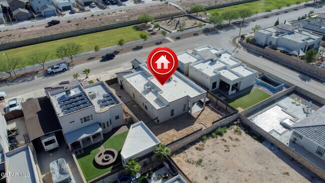 Building Photo - 14805 Holly Springs