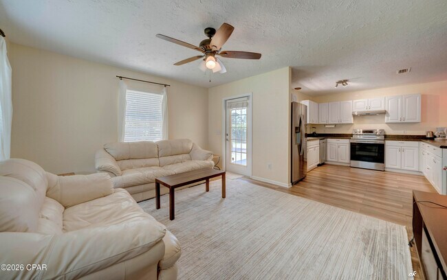 Building Photo - 420 Water Oak Cir