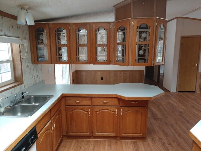 Building Photo - Princeton 3bd2ba with pole building garage...