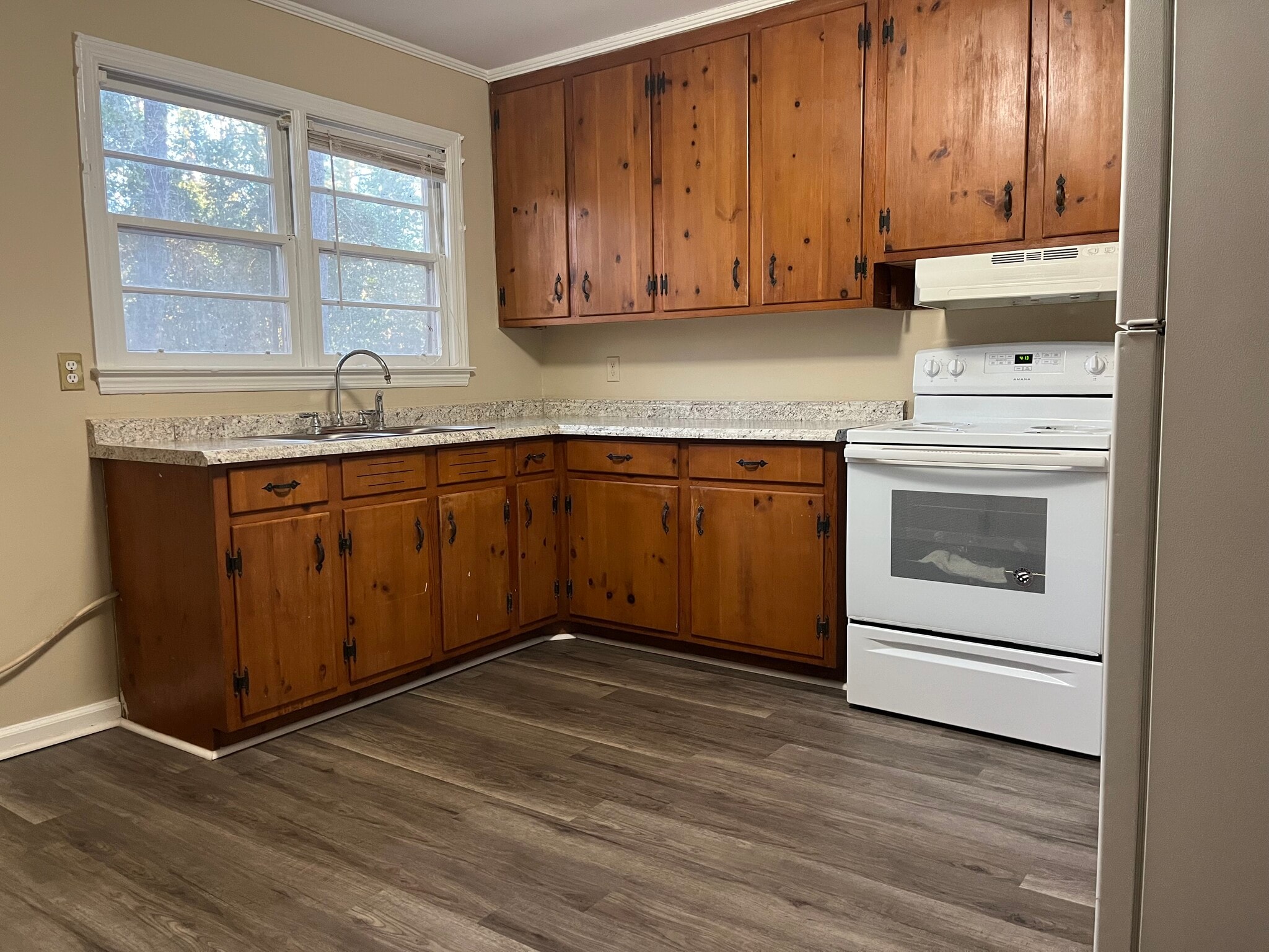 Building Photo - 1034 N PIERCE AVE