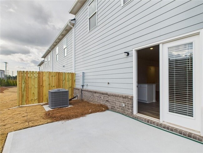 Building Photo - 2565 Poppy Ct