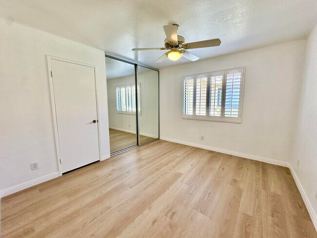 Building Photo - 417 Sierra Madre N