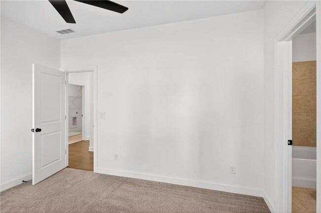 Building Photo - 395 Tillman Pass