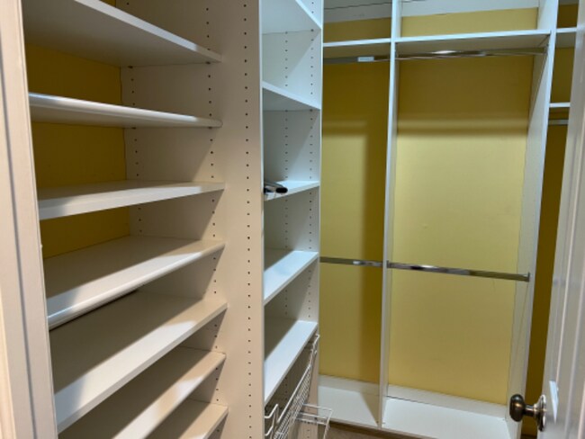 Building Photo - 107 Gate House Ln