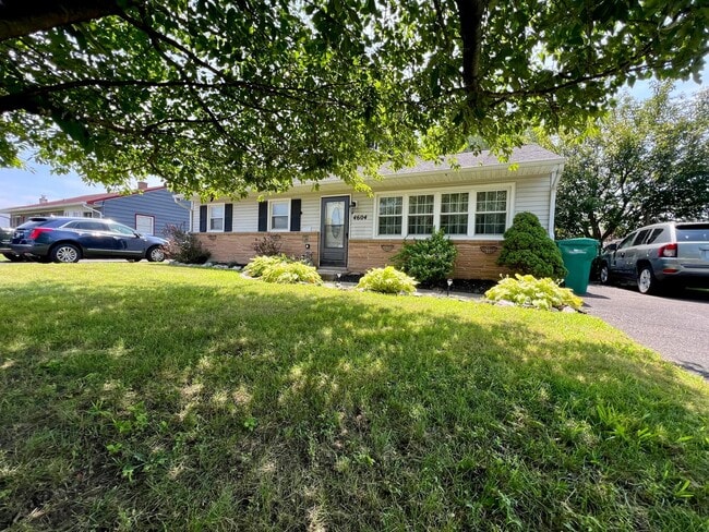Building Photo - 4604 David Dr