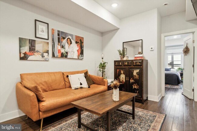 Building Photo - 818 N 16th St