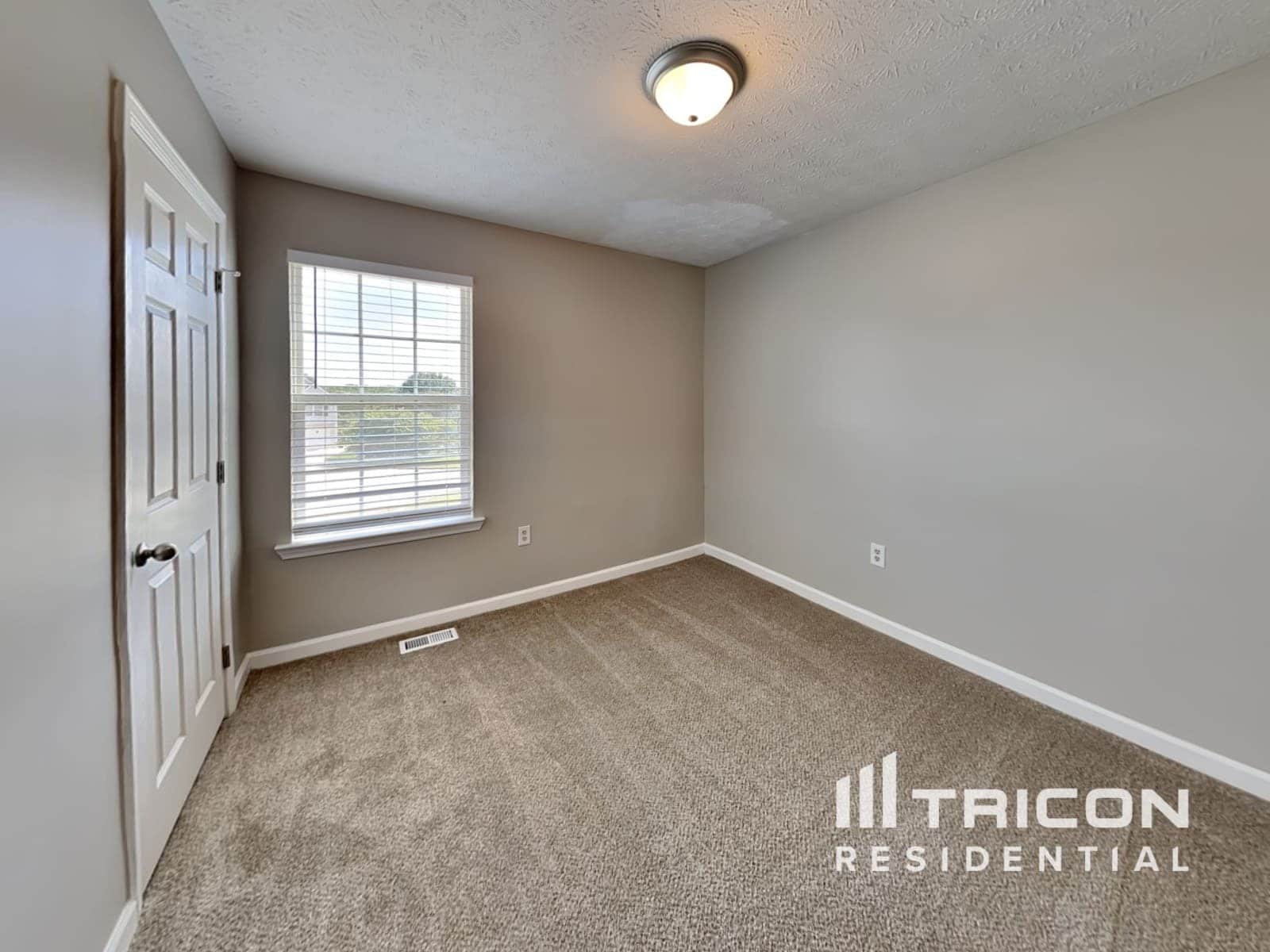 Building Photo - 89 Pin Oak Ct