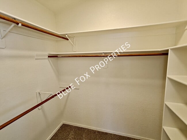 Building Photo - 6717 W Nueva Vista Dr