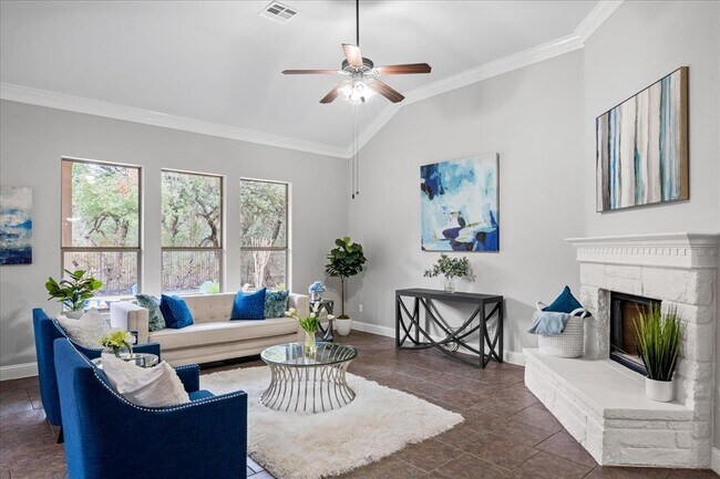 Building Photo - 385 Wild Rose Dr