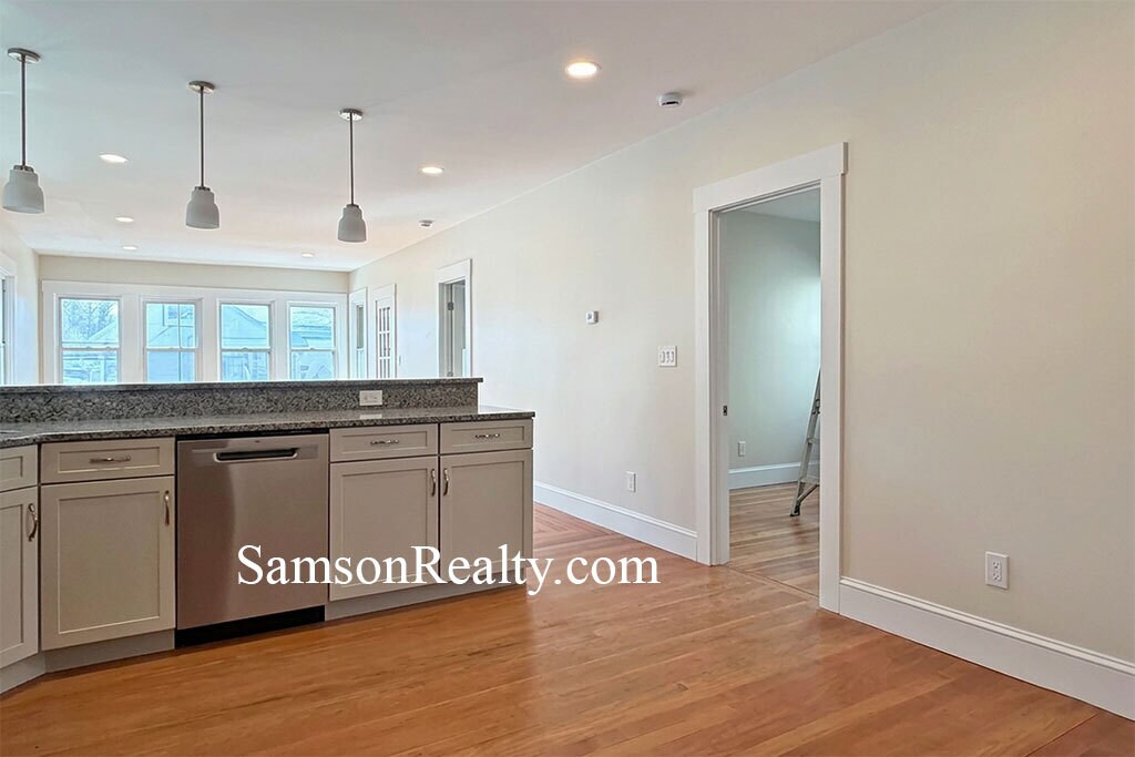 Building Photo - 178 Hillside Ave