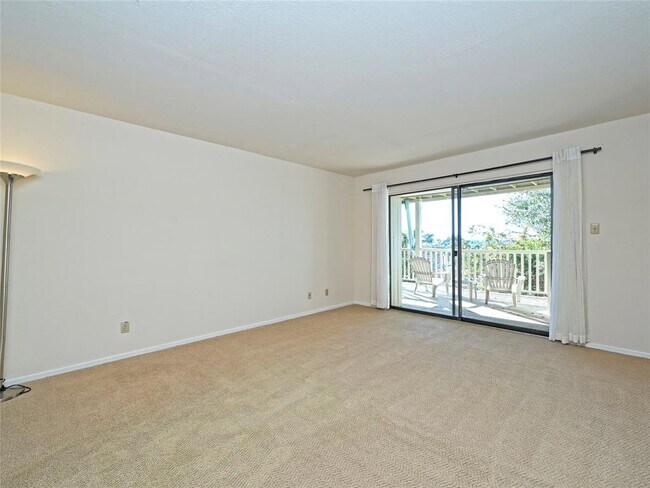 Building Photo - 519 Rock Bluff Dr