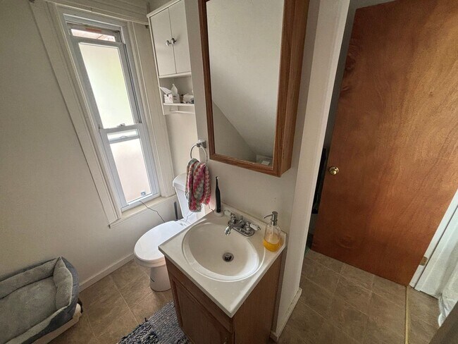 Building Photo - 41 Whipple St