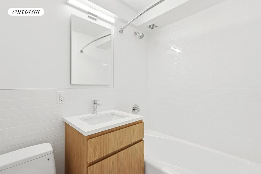 Building Photo - 501 E 87th St