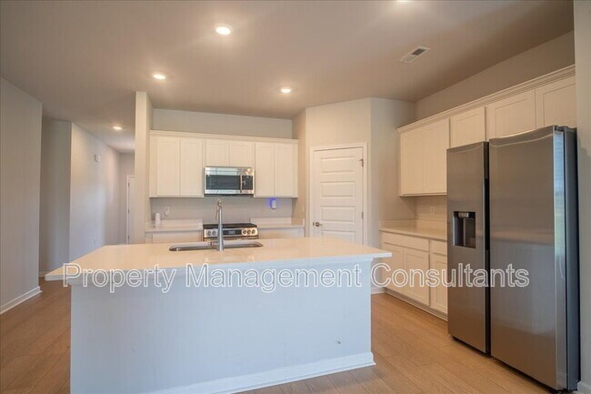 Building Photo - 154 Lillian Farms Blvd