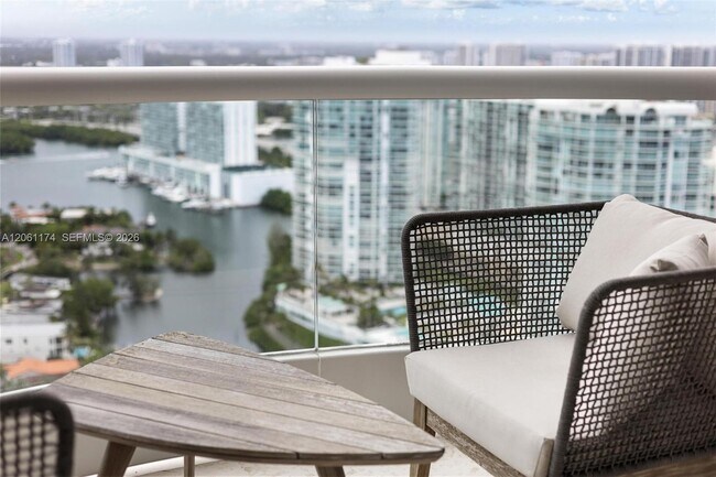 Building Photo - 16051 Collins Ave