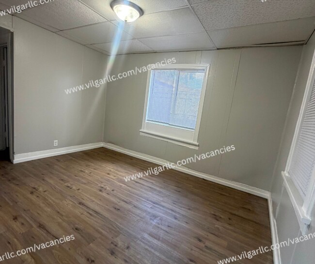 Building Photo - 4834 Euclid Ave