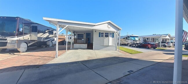 Building Photo - 5362 SE 65th Ave