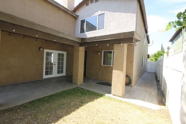 Building Photo - 9405 Salinger St