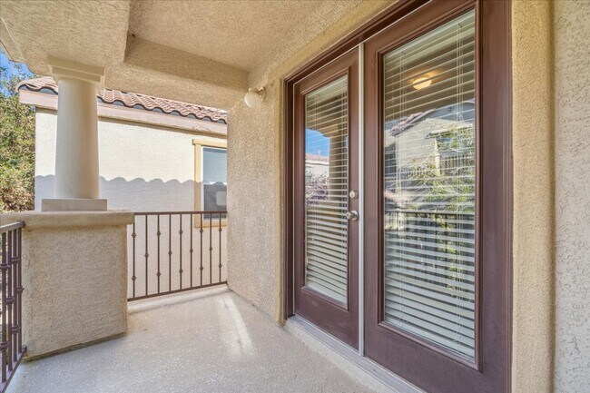 Building Photo - Beautiful Tuscan Inspired 3 Bedroom Home in Centennial Hills