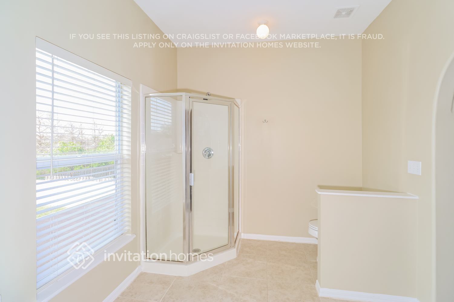 Building Photo - 4496 Four Lakes Dr