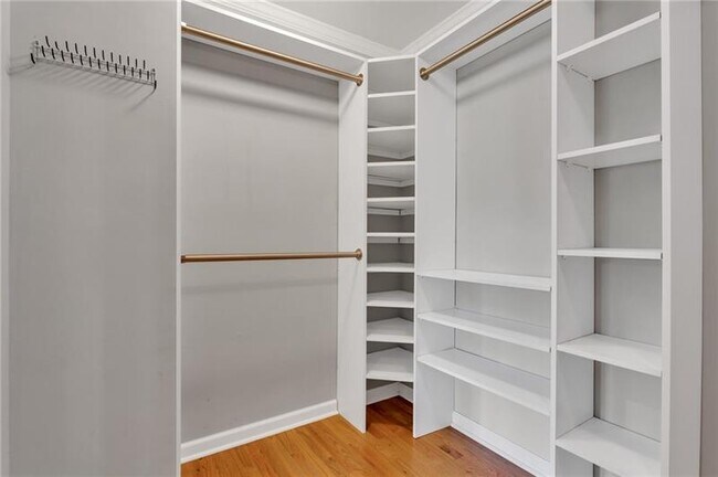 Building Photo - 185 Glenclairn Ct