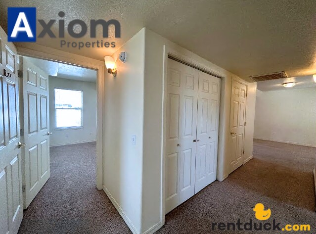 Building Photo - 465 Taft Ave