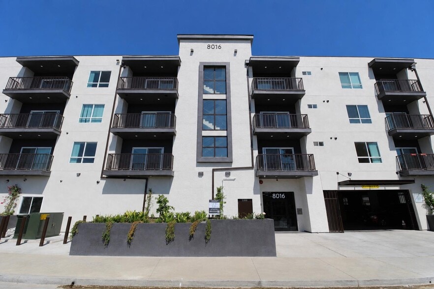 Building Photo - 8016 Fair Ave