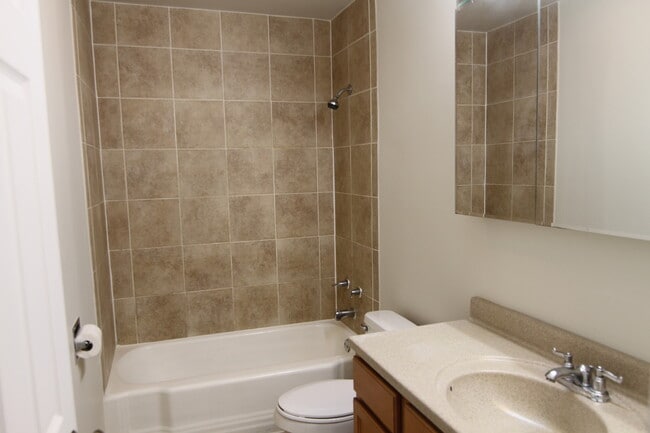 Building Photo - 960 Beau Dr