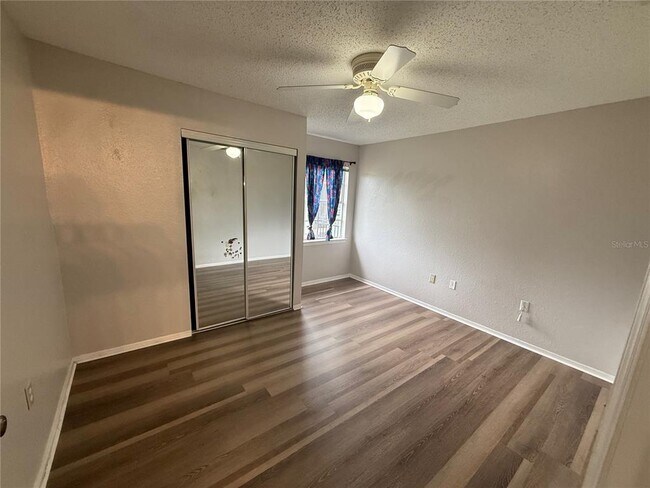 Building Photo - 3705 SW 27th St