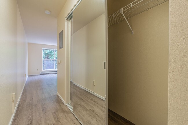 Interior Photo - Francis Ave Apartments