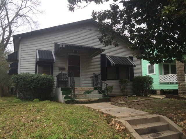 Primary Photo - 3318 Darien St