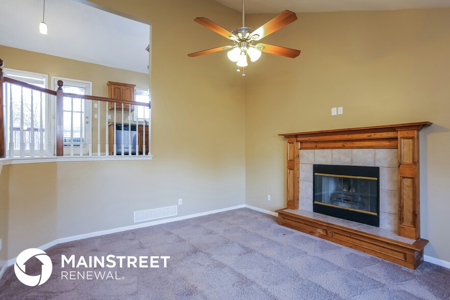 Building Photo - 6500 N Elmwood Ct