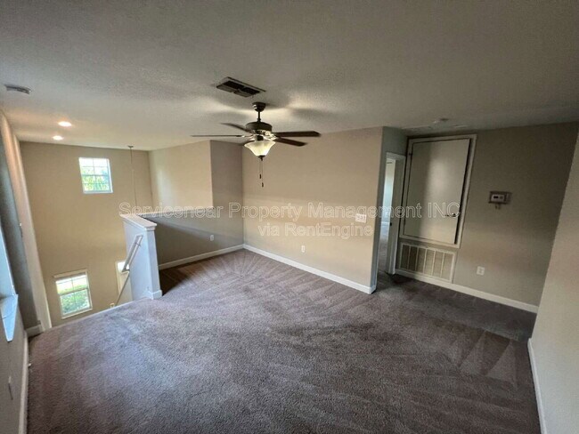 Building Photo - 939 Terra Vista St