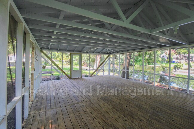 Building Photo - 2345 Wofford Rd