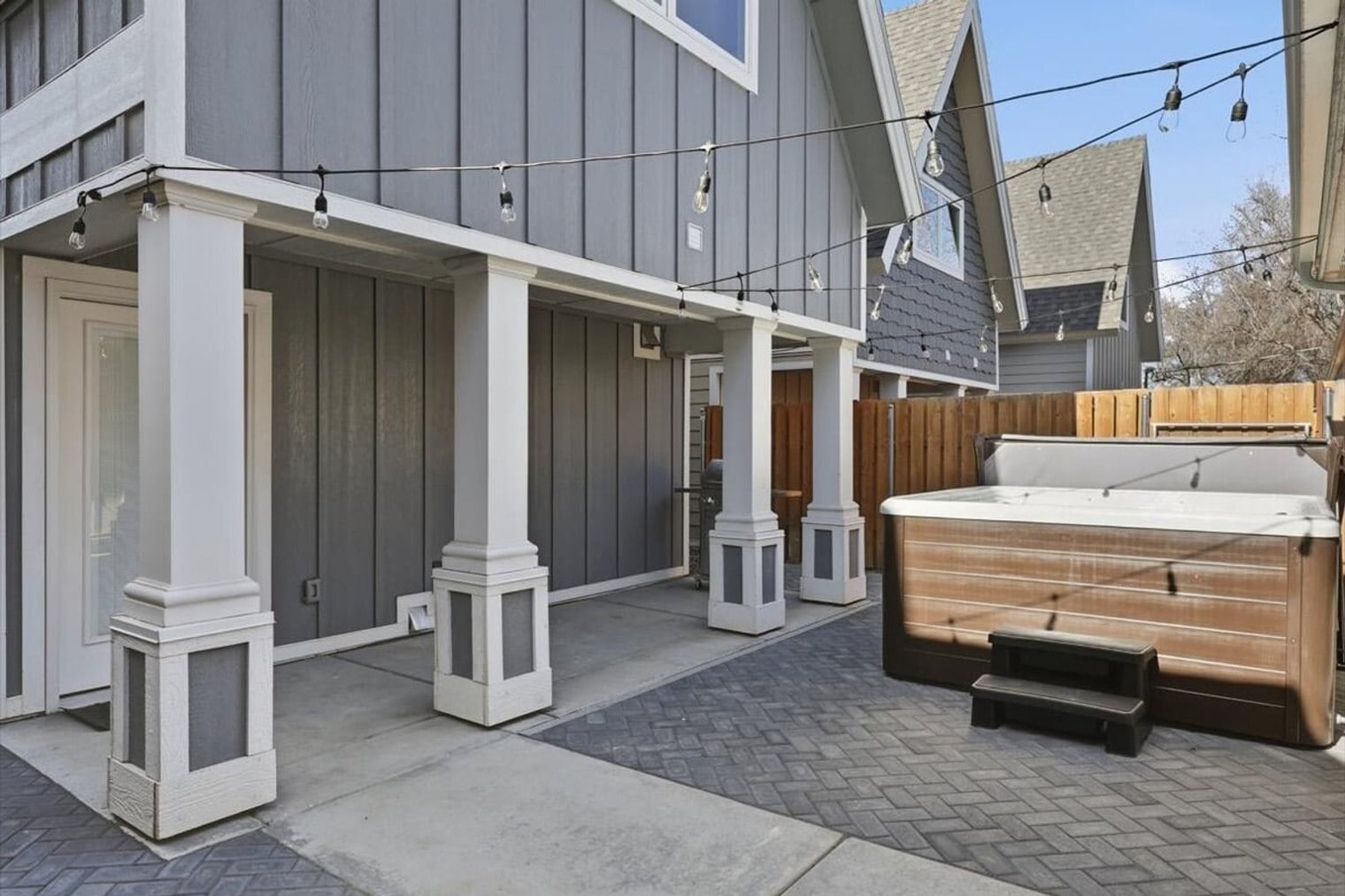 Building Photo - 1434 S Euclid Ave