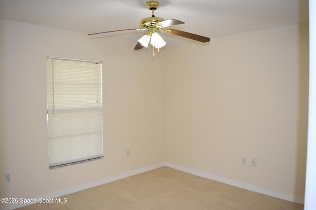 Building Photo - 247 High Rd NW