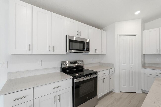 Building Photo - 8808 Bay Leaf Dr