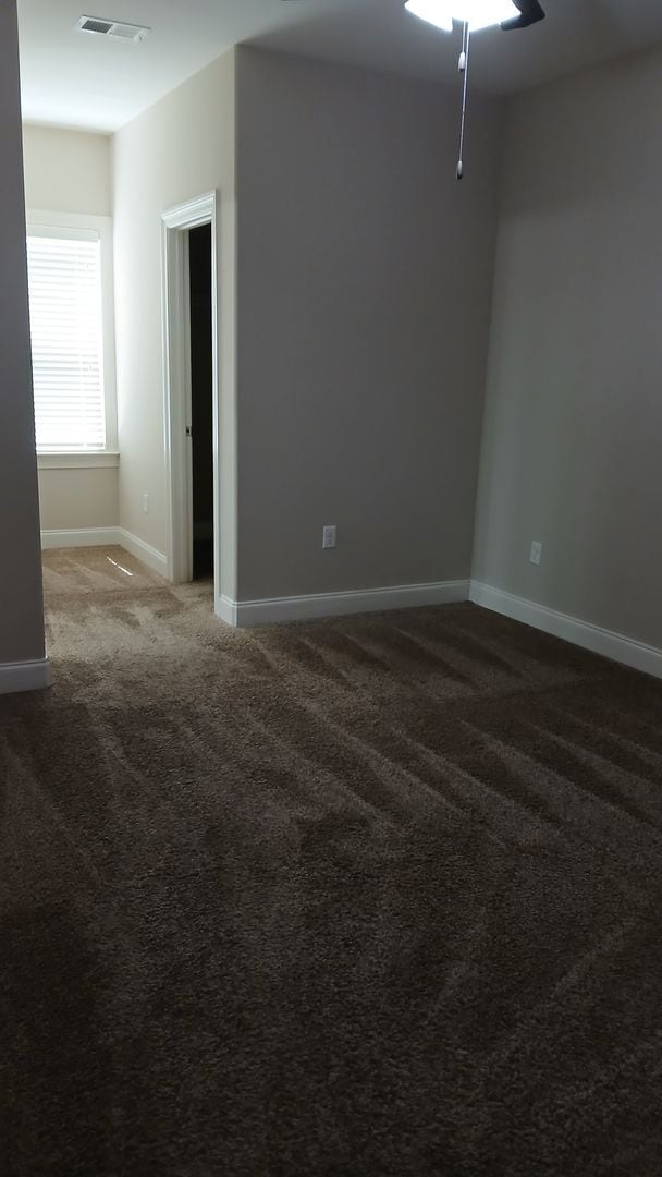 Building Photo - 4 Bed/4.5 Bath West End