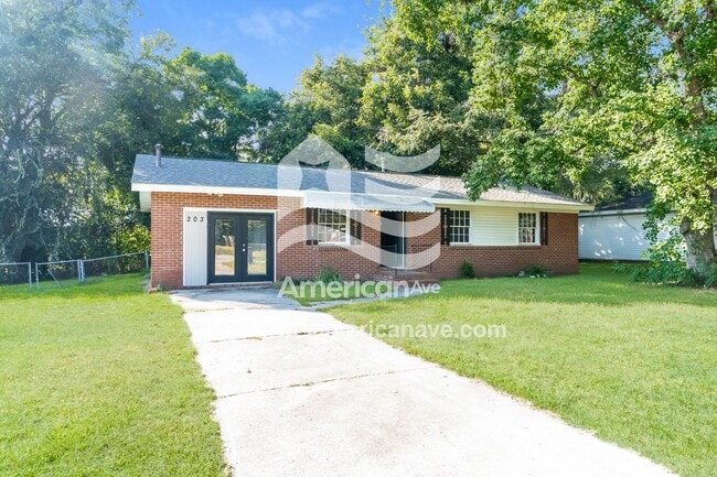 Building Photo - 203 Stevens St