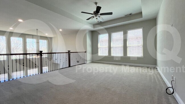 Building Photo - 7005 Golf Club Dr