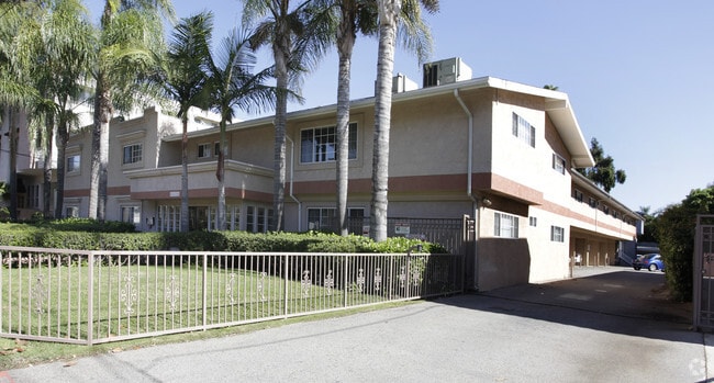 Primary Photo - Toluca Lake Universial Villas