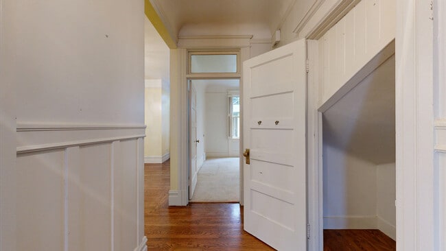 Building Photo - 941 Lombard St