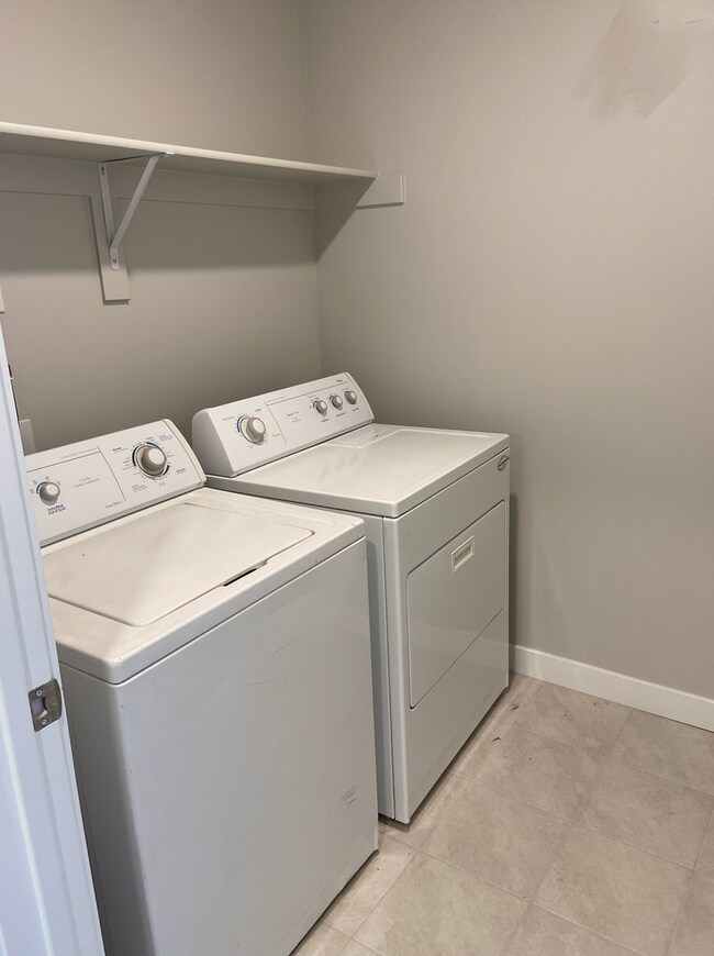 Building Photo - Lehi townhome for rent!