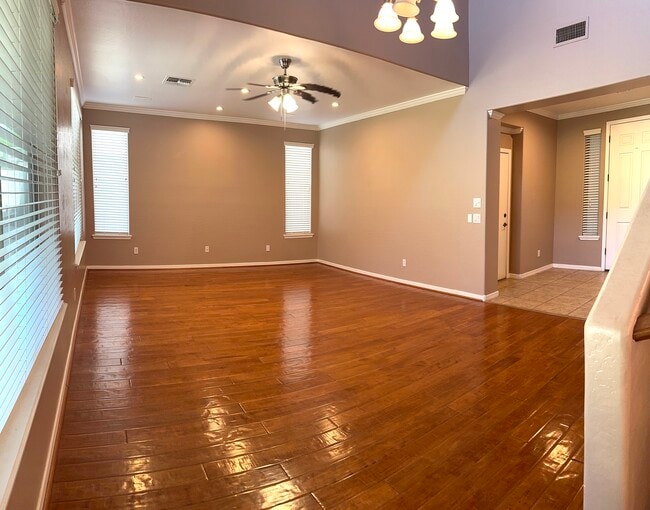 Building Photo - 4712 E Timberline Rd