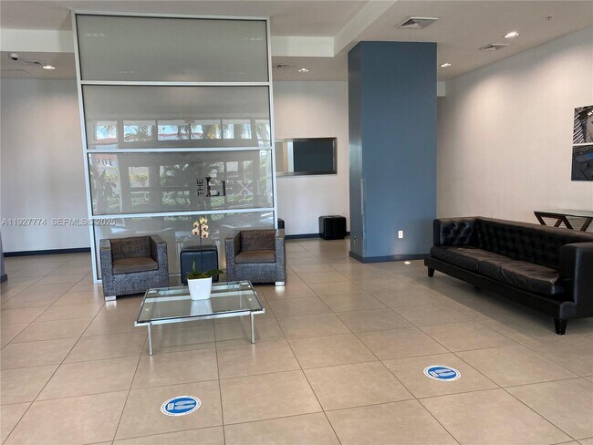 Building Photo - 7901 Hispanola Ave